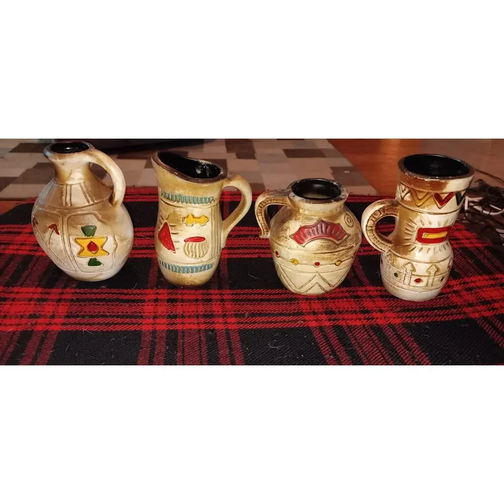 4 Small Native American Style Pottery Jugs Great Condition Rare